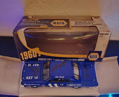 1/24 firmato Ned Jarrett Dale & Jason triplo autografo 1:24 NASCAR pressofuso LOOK - Immagine 1 di 3