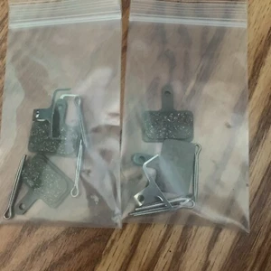 2 Pairs Shimano B01S-B03S Resin Disc Brake Pads - Picture 1 of 2