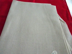 Tela de punto de cruz de tejido par Jobelan 28 quilates - 18"" cuadrada - + 8"" x 15"" beige-NUEVA - Imagen 1 de 2