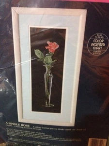 KIT DE PUNTO DE CRUZ CONTADO ATARDECER VINTAGE - UNA SOLA ROSA Artesanía Nuevo - Imagen 1 de 3