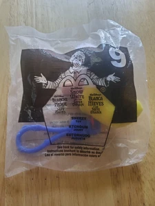 Snow White and the Seven Dwarfs - Sneezy McDonald Happy Meal Toy 2001 - Picture 1 of 3