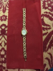 Beautiful Ladies Ingersoll Watch - Picture 1 of 14