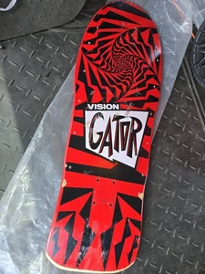 Vision Gator Skateboard deck - Picture 1 of 5