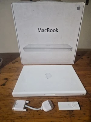 NOTEBOOK APPLE MacBook A1181 13" Intel Core 2 Duo 2,2Ghz DDR2 4GB HDD 500GB - Immagine 1 di 4