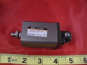 Cilindro compacto neumático SMC CDQ2D20-20DM-J79 prensa máxima 150psi XWI nuevo Nnb - Imagen 1 de 4