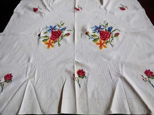 Mesa de comedor de colección bordado con flores de algodón blanco 49x42 - Imagen 1 de 12