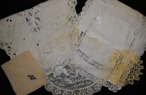 KONVOLUT NR. 11 ALTE TISCHDECKEN SET MIT 4 HANDBESTICKTEN TISCHDECKEN ODER SPITZENHÄKELN - Bild 1 von 6