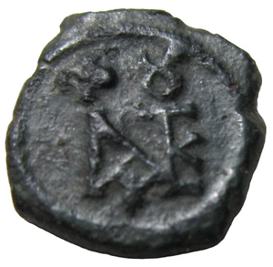 BYZANTINE. BRONZE PENTANUMMIUM, JUSTIN II, 565-578 AD. JUSTIN MONOGRAM. - Picture 1 of 3