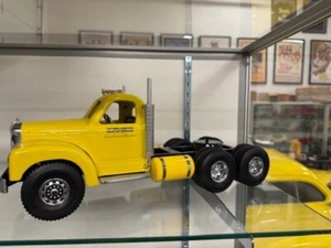 SMITH MILLER B MACK IN YELLOW WITH YELLOW TANKS    NEW - Picture 1 of 1