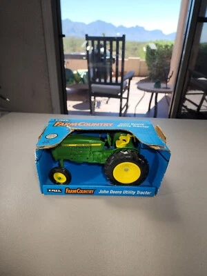 Vintage 1993 Ertl John Deere Utility Tractor Green 1:16 Farm Country #516 - Image 1 of 4