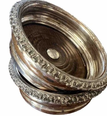 Par de porta-copos de vinho antigos ingleses George IV Sheffield OSP/prato de prata, C 1820 - Imagem 1 de 4