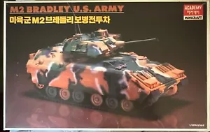 ACADEMY 1/35 M-2 BRADLEY US ARMY Kit modello #1335 - Foto 1 di 8