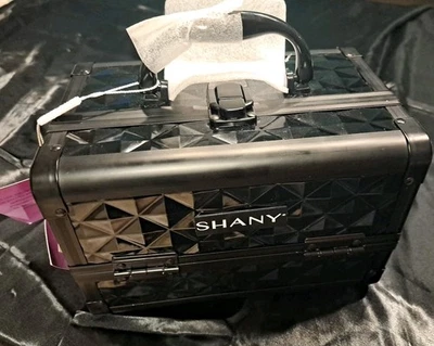 SHANY Chic Makeup Case Cosmetic Box Portable Makeup Organizer - Image 1 of 4