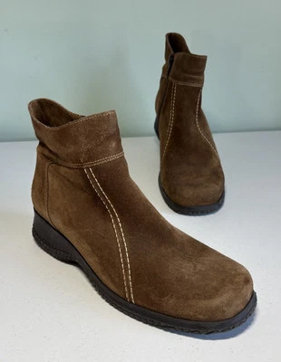 Botas para mujer La Canadienne Finley marrón gamuza cuero cuña tobillo cremallera talla 9,5 M Foto 1 de 4