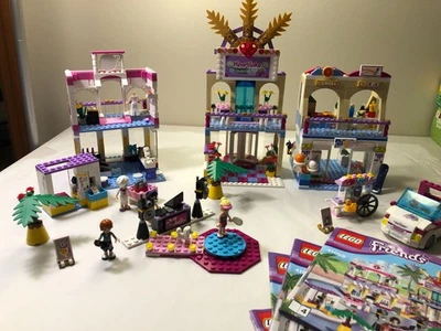 LEGO FRIENDS: Heartlake Shopping Mall (41058), Complete  - Image 1 of 4