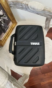 Thule Sweden Gauntlet Durable And Stylish Black Hard Shell Laptop Case 14inch - Bild 1 von 5