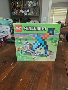 LEGO 21244 The Sword Outpost Minecraft Set New & Sealed 427 Pcs - Picture 1 of 1