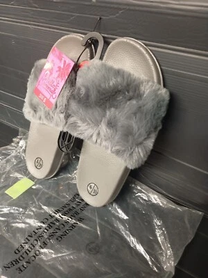 Slippers Ladies Womens Girls Faux Fur Cosy Fluffy Warm Flat Sole Sliders NEW - Image 1 of 4