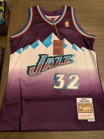 Mitchell & Ness 1996-97 Utah Jazz Karl Malone Jersey Sz XXL Cover