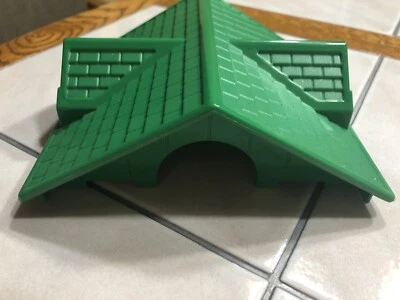 Lincoln Logs Hasbro GREEN GABLE ROOF  Replacement Part #M-7328-1 (5" x 5") 1998 - Image 1 of 3