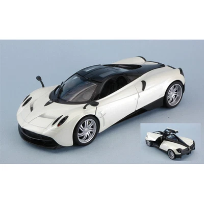PAGANI HUAYRA 2017 WHITE 1:24 Welly Auto Stradali Modellino Nuovo - Immagine 1 di 3