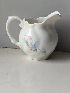 Aynsley Little Sweetheart Sahnekännchen Fine Bone China 1. Qualität - Bild 1 von 4