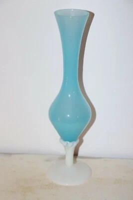 Ancien  VASE en OPALINE  BLEU Années 60  28.5 cm - Photo 1/2
