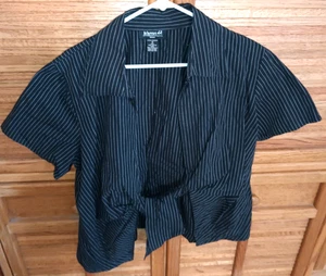 Camisa BIYAYCDA para mujer talla 1X negra a rayas manga corta cuello - Imagen 1 de 4