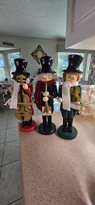 Juego de 3 galletas de nueces de músico Navidad Foto 1 de 4