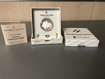 ITALIA CALCIO MEDAGLIA IN ARGENTO CELEBRATIVA LE CITTA' DI ITALIA 90 Diametro 35 - Immagine 1 di 4