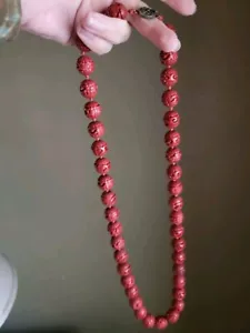Collana di perle cinesi vintage intagliate cinabro rosso con chiusura sterling annodata 30" - Foto 1 di 9