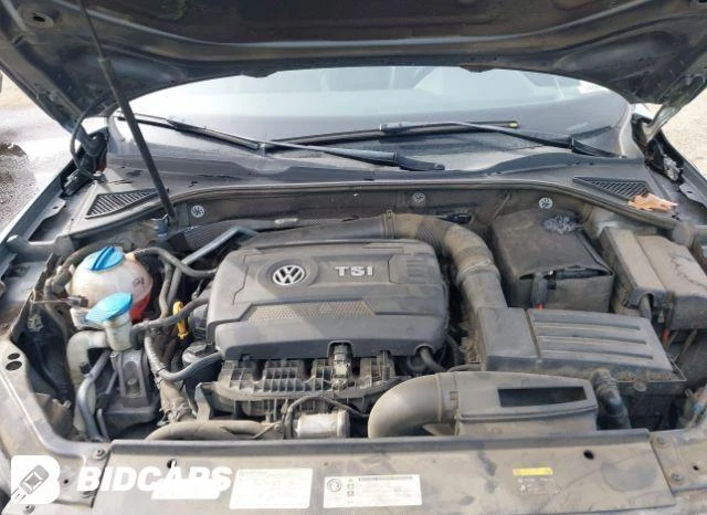 Used Front Right Seat Belt Front fits: 2017 Volkswagen Passat bucket seat passen - Image 1 of 4