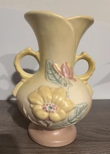 Jarrón de magnolia vintage casco de doble mango amarillo pastel 1946 EE. UU. - Imagen 1 de 14