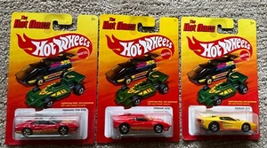 Juego de 3 Ferrari GTO 512 308 GTS 2011 Hot Wheels Hot Ones - Imagen 1 de 10