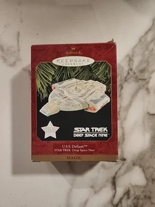 Hallmark Keepsake Ornament Star Trek USS DEFIANT Deep Space Nine - 1997 - Bild 1 von 12