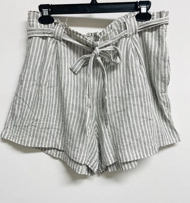 MAX STUDIO White Black Striped Paperbag Belted Shorts - Women’s Size L - Image 1 of 4
