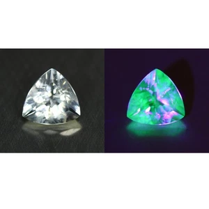 0.80 Cts" Antique_100 % Natural Untreated Mexican UV Color Change HYALITE Opal " - Bild 1 von 5