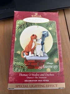 Disney Aristocats “Thomas O’Malley and Duchess” Hallmark Ornament - Picture 1 of 4