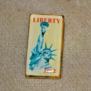 Vintage "2002 Liberty" Stamp Picture of the Statue Of Liberty Lapel Hat Pin - Picture 1 of 6
