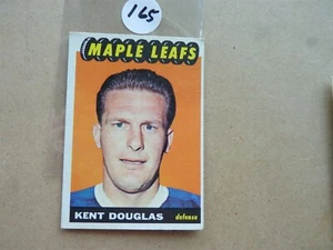 VINTAGE HOCKEY CARD 1965 TOPPS  TORONTO MAPLE LEAFS KENT DOUGLAS    NO165 - Imagen 1 de 2