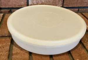Vintage Tupperware 224-5 Clear Bowl with Lid 12" Diameter - Picture 1 of 3