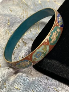 Vintage 70s Bangle Bracelet Enamel Bohemian Style Asian Inspired Floral Design - Picture 1 of 12