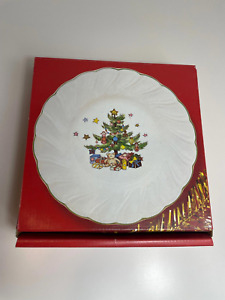 Nikko Happy Holidays Bread and Butter Plates in Box Set of 4 Excellent
