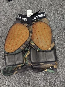 Burton Total Imp Short Hickory Pop Camo Shorts Youth Large - Picture 1 of 1