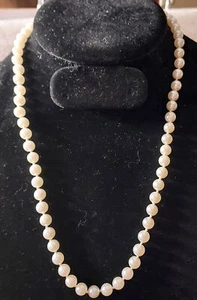 Premier Designs Shine On! Simulated Pearl 18in Necklace with Goldtone Clasp NOS - Picture 1 of 4