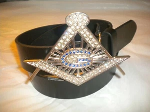BRANDNEUE MODISCHE GROSSE SCHNALLE MIT KLAREN UND BLAUEN STEINEN GRÖSSE 4,5 X 3,25 ZOLL - Bild 1 von 2