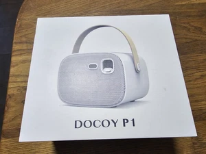 Docoy P1 Portable Projector 6 hours playing time | Dual frequency 2.4/5G Wi-Fi - Picture 1 of 7