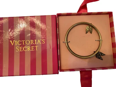 2 Victoria Secret Bracelets Supermodel Essentials ANGEL Wings Bangles New in Box - Image 1 of 4