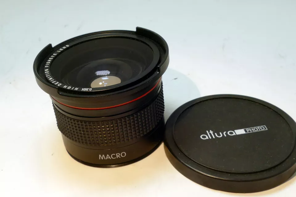 Altura 0.35X Fish Eye Wide Angle Lens with macro for 58mm rim (18-55mm IS) - Image 1 of 4