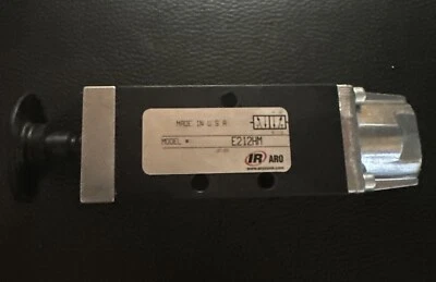 Aro E212HM Manual Air Control Valve,4-Way, 1/4”  Npt - Image 1 of 2